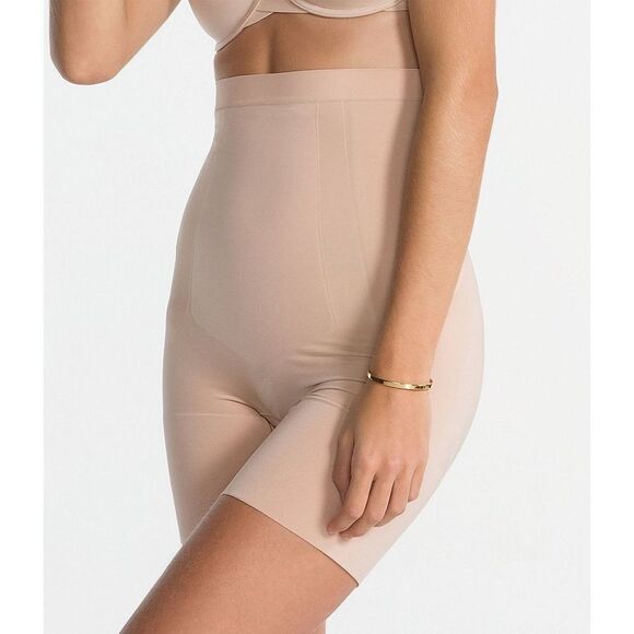 ✨Spanx OnCore High-Waisted Mid-Thigh Cream Sz M Shaper✨ - Picture 1 of 8